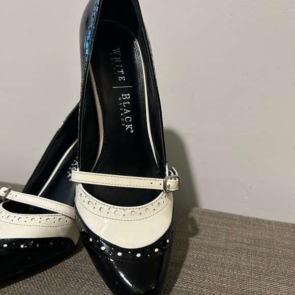 White House Black Market “Madrid” Heels - Picture 3 of 10